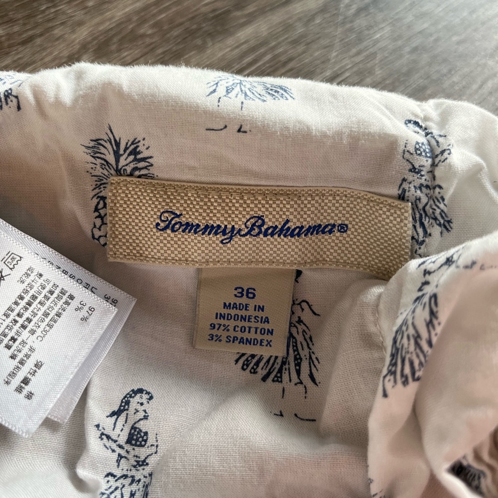 Tommy Bahama beach shorts mens size 36